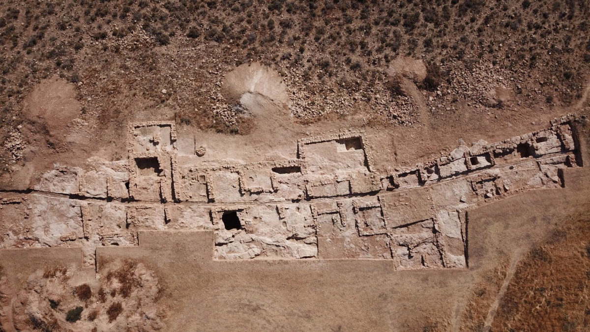 Άποψη του Τομέα 5 της ανασκαφής στη θέση Πύλα-Κοκκινόκρεμος (φωτ.: Τμήμα Αρχαιοτήτων Κύπρου).
