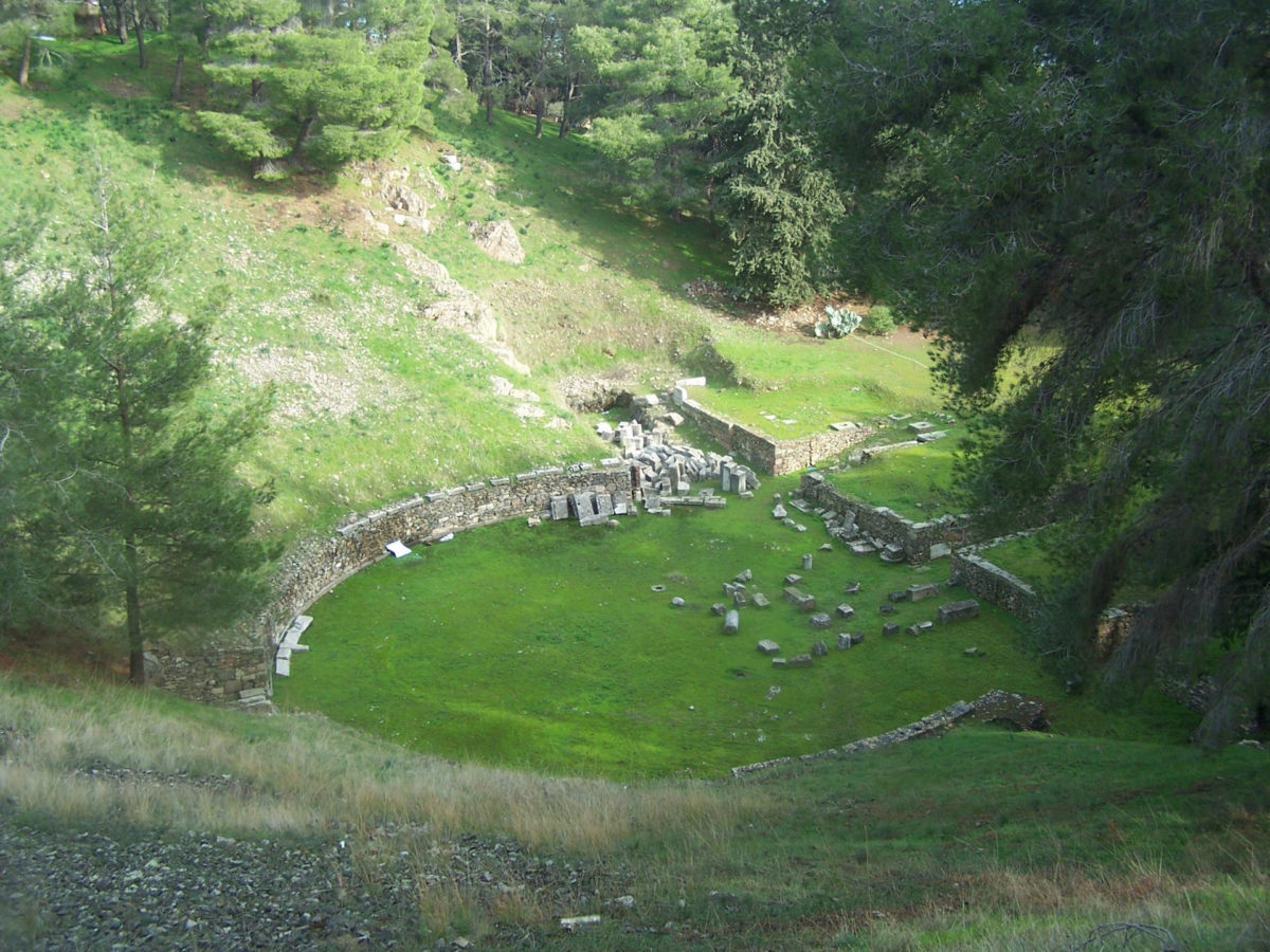 Το αρχαίο θέατρο της Μυτιλήνης (φωτ.: Εφορεία Αρχαιοτήτων Λέσβου).