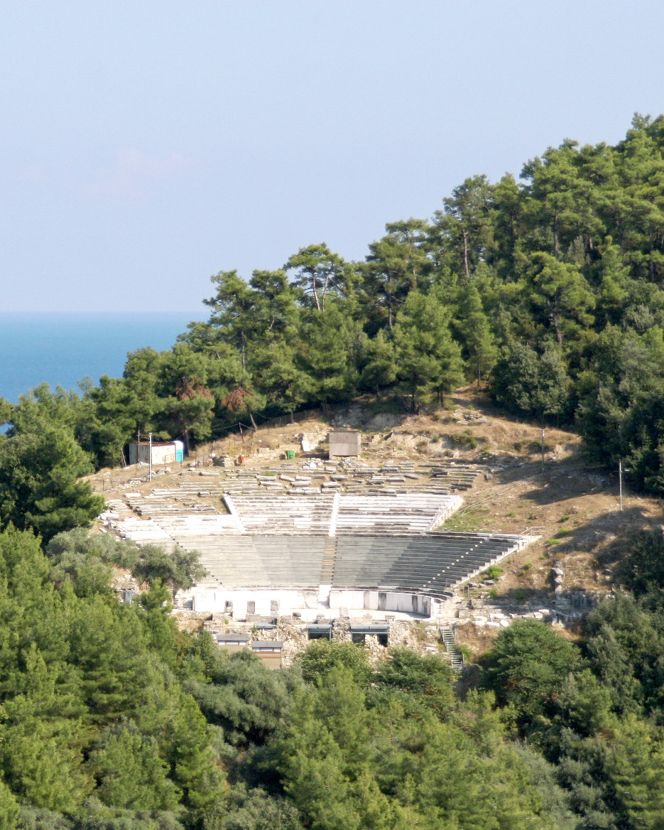 Το αρχαίο θέατρο της Θάσου (φωτ.: Περιφέρεια Ανατολικής Μακεδονίας-Θράκης, Δήμος Θάσου).