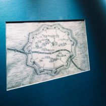 Έναν πτωχόν νησσίν και ορφανόν ρηγάτον…