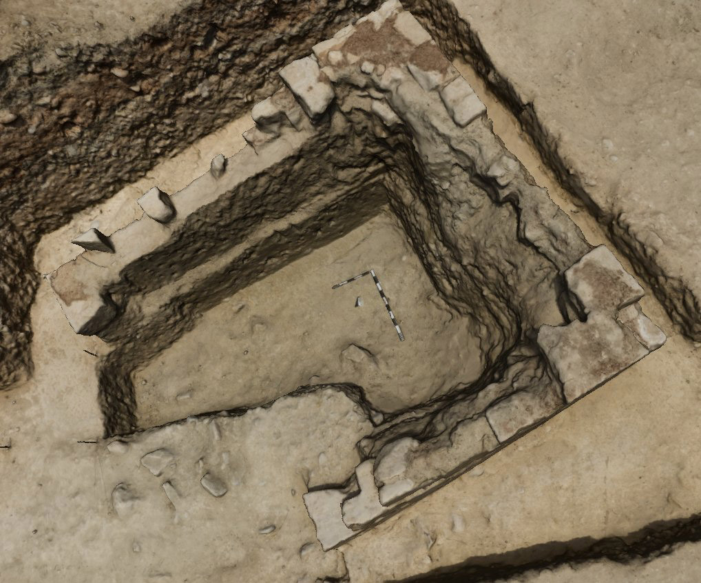 Ένα αινιγματικό κτίσμα στον Τύμβο της Λαόνας