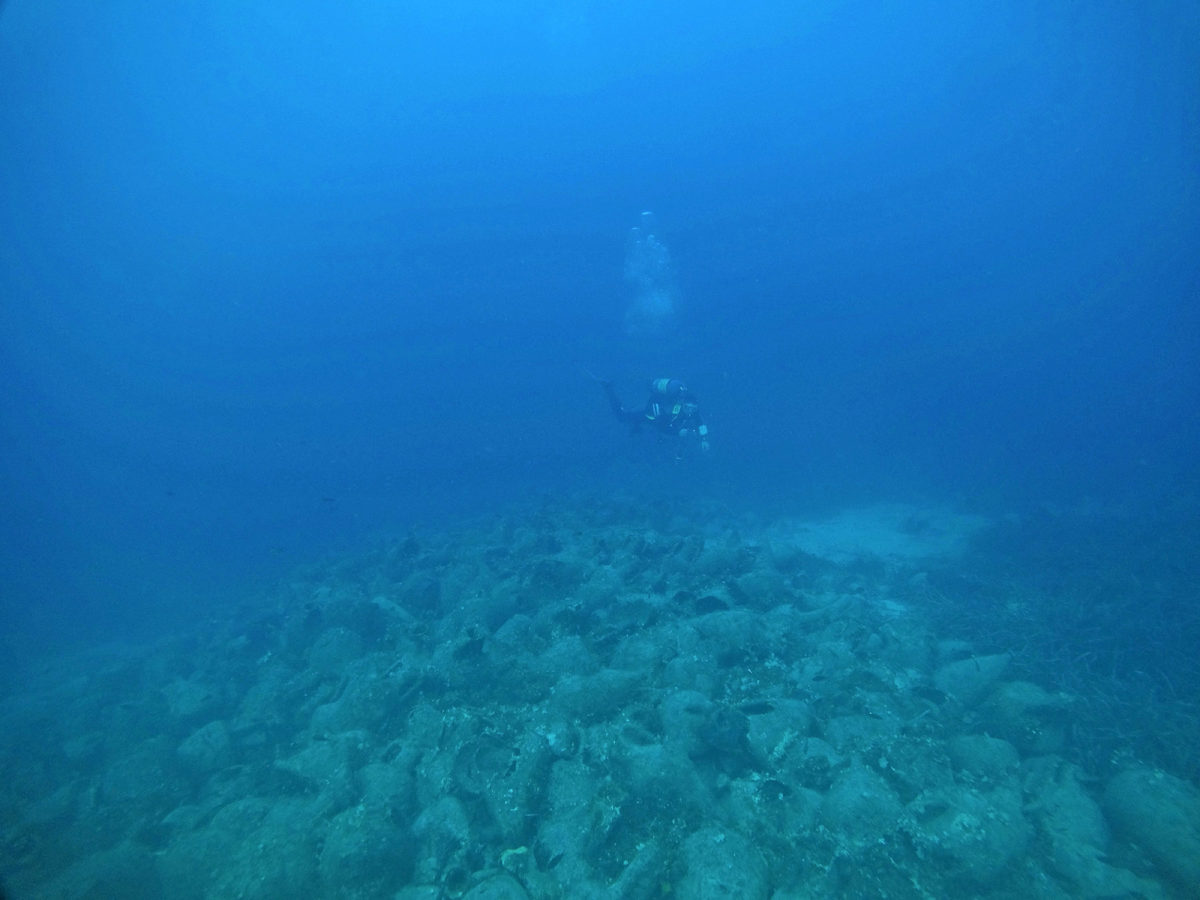 Το ναυάγιο της Περιστέρας μετά τους καθαρισμούς και την απομάκρυνση των φερτών αντικειμένων (φωτ.: Εφορεία Εναλίων Αρχαιοτήτων).