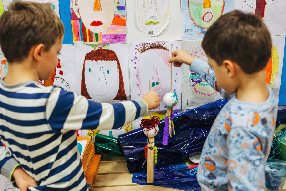 Τα παιδιά θα μπουν στο κλίμα των εορτών στο Μουσείο Κυκλαδικής Τέχνης με πολλές και διαφορετικές δραστηριότητες.