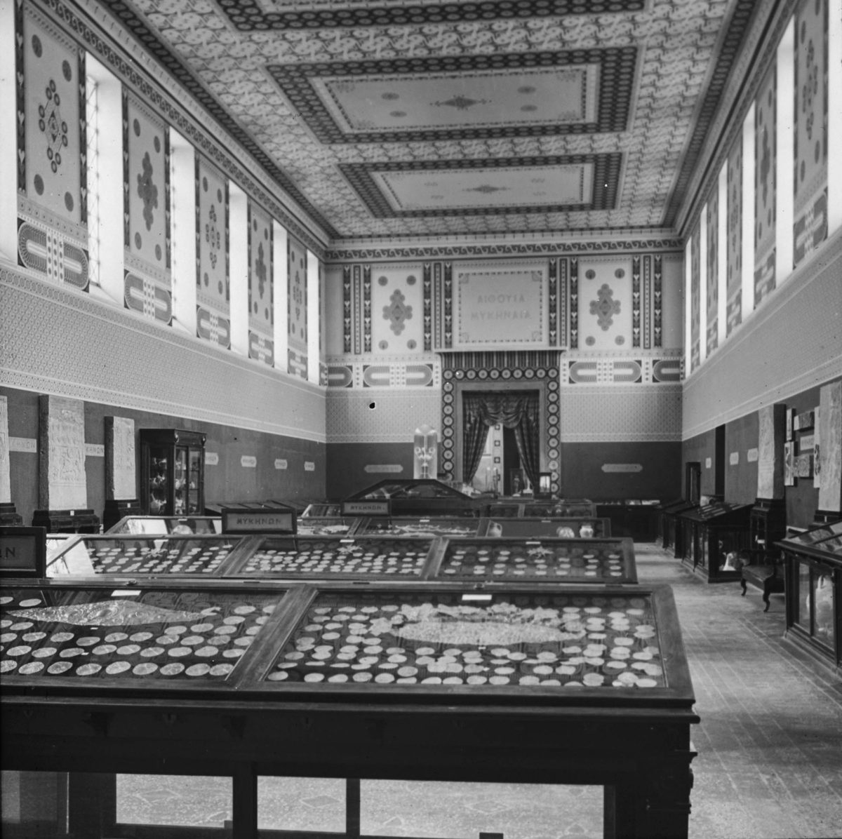 Αίθουσα του Εθνικού Αρχαιολογικού Μουσείου αφιερωμένη στη μυκηναϊκή τέχνη. Φωτογραφία του Alexander Lamont Henderson.