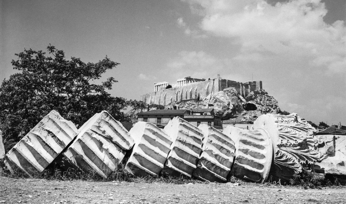 Φωτογραφία του Ρόμπερτ Μακέιμπ που παρουσιάζεται στην έκθεση «Χρονογραφία - Έκθεση για τα 180 χρόνια (1837-2017) της Αρχαιολογικής Εταιρείας».