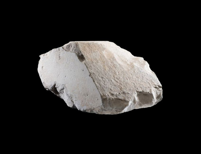 Η Αίγυπτος απαιτεί αποδείξεις ότι η πέτρα από τη Μεγάλη Πυραμίδα δεν έχει κλαπεί