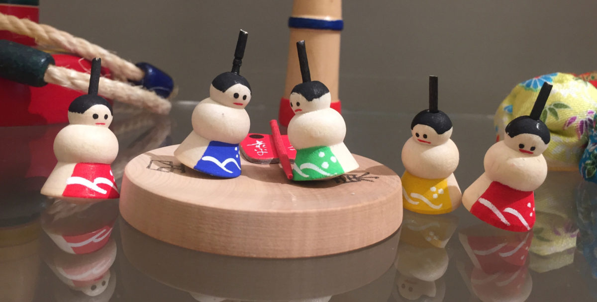 Από την έκθεση «Παραδοσιακές κούκλες και παιχνίδια από την Ιαπωνία» στο Μουσείο Μπενάκη Παιχνιδιών.
