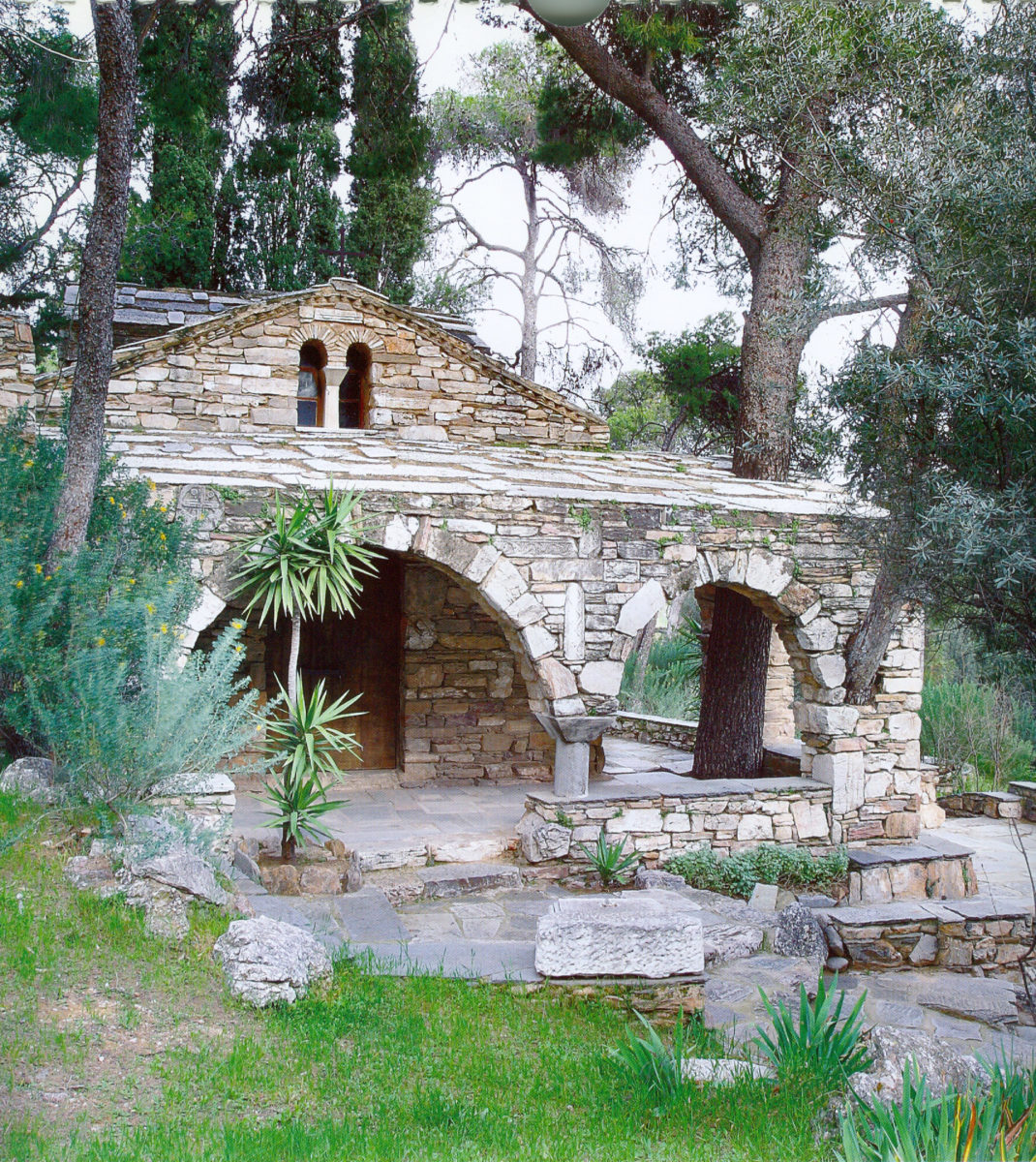 Το εκκλησάκι του Αγίου Παύλου στο Πάρκο «Αντώνης Τρίτσης» (φωτ.: Δήμος Ιλίου).