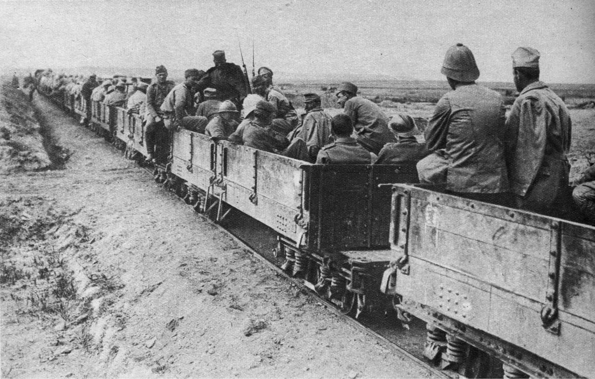 Φωτογραφία από την έκθεση «Αρχαιολογία εν καιρώ πολέμου στο Κιλκίς. Από τα χαρακώματα των μαχών… στα σκάμματα των ανασκαφών».