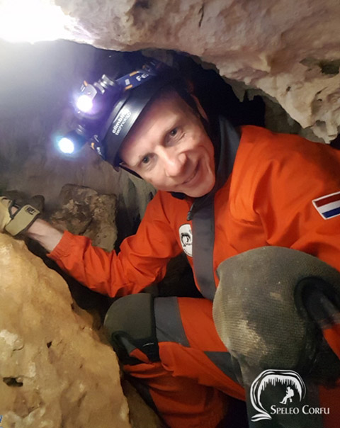 Στα άδυτα των σπηλαίων της Κέρκυρας