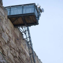 Βλάβη στην πλατφόρμα αναβατορίου της Ακρόπολης