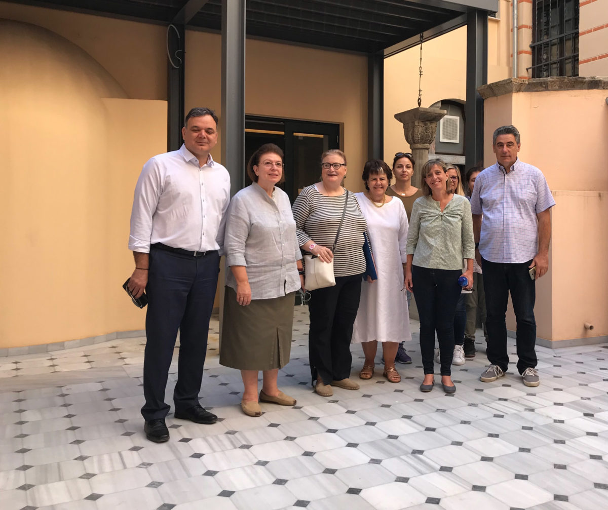 Από την επίσκεψη της υπουργού Πολιτισμού και Αθλητισμού, Λίνας Μενδώνη, στο Μέγαρο Τσίλλερ-Λοβέρδου (φωτ.: ΥΠΠΟΑ).