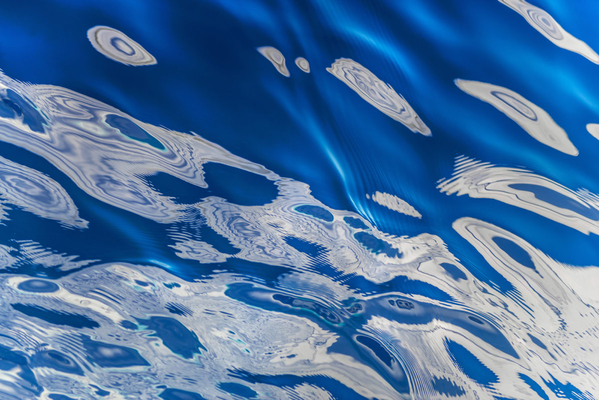 Φωτογραφία του πρίγκιπα Νικολάου από την έκθεση «Aegean Desert» που παρουσιάζεται στο Μουσείο Μπενάκη Ισλαμικής Τέχνης. 