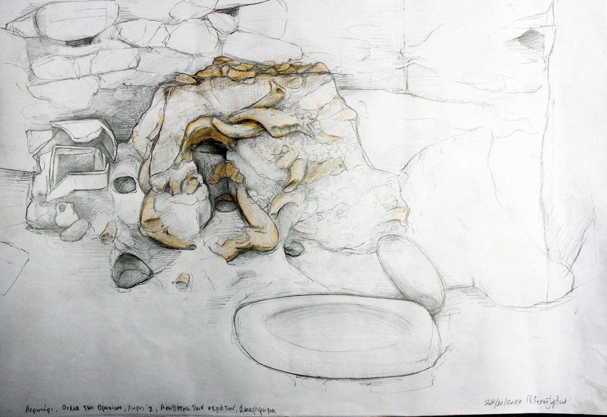 Εικ. 8. «Οικία των Θρανίων», Χώρος 2, αποθέτης των κεράτων (σκαρίφημα) (φωτ.: ΥΠΠΟΑ).