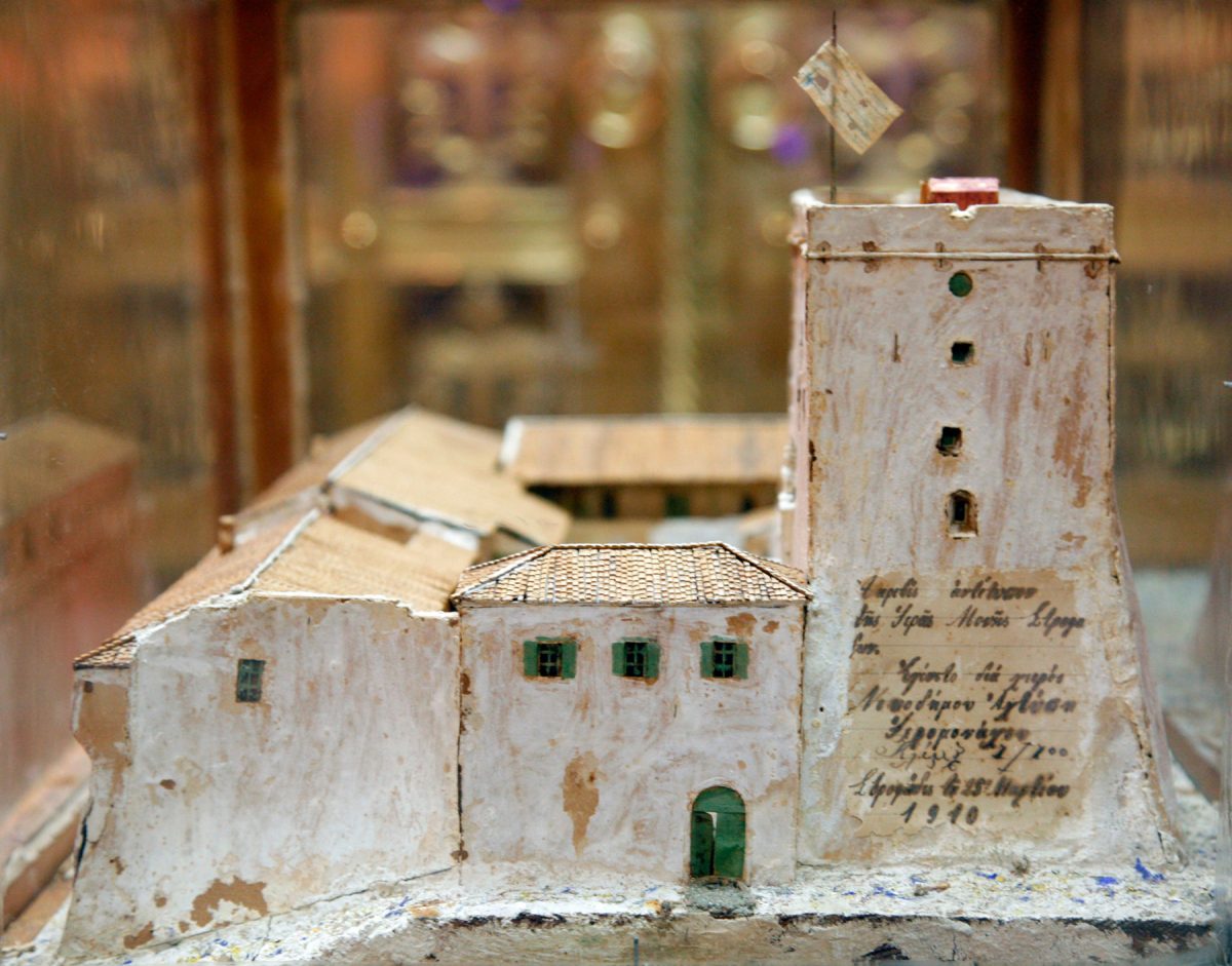 Μακέτα του Καστρομονάστηρου των Στροφάδων, 1910 (φωτ.: Μουσείο Μπενάκη).