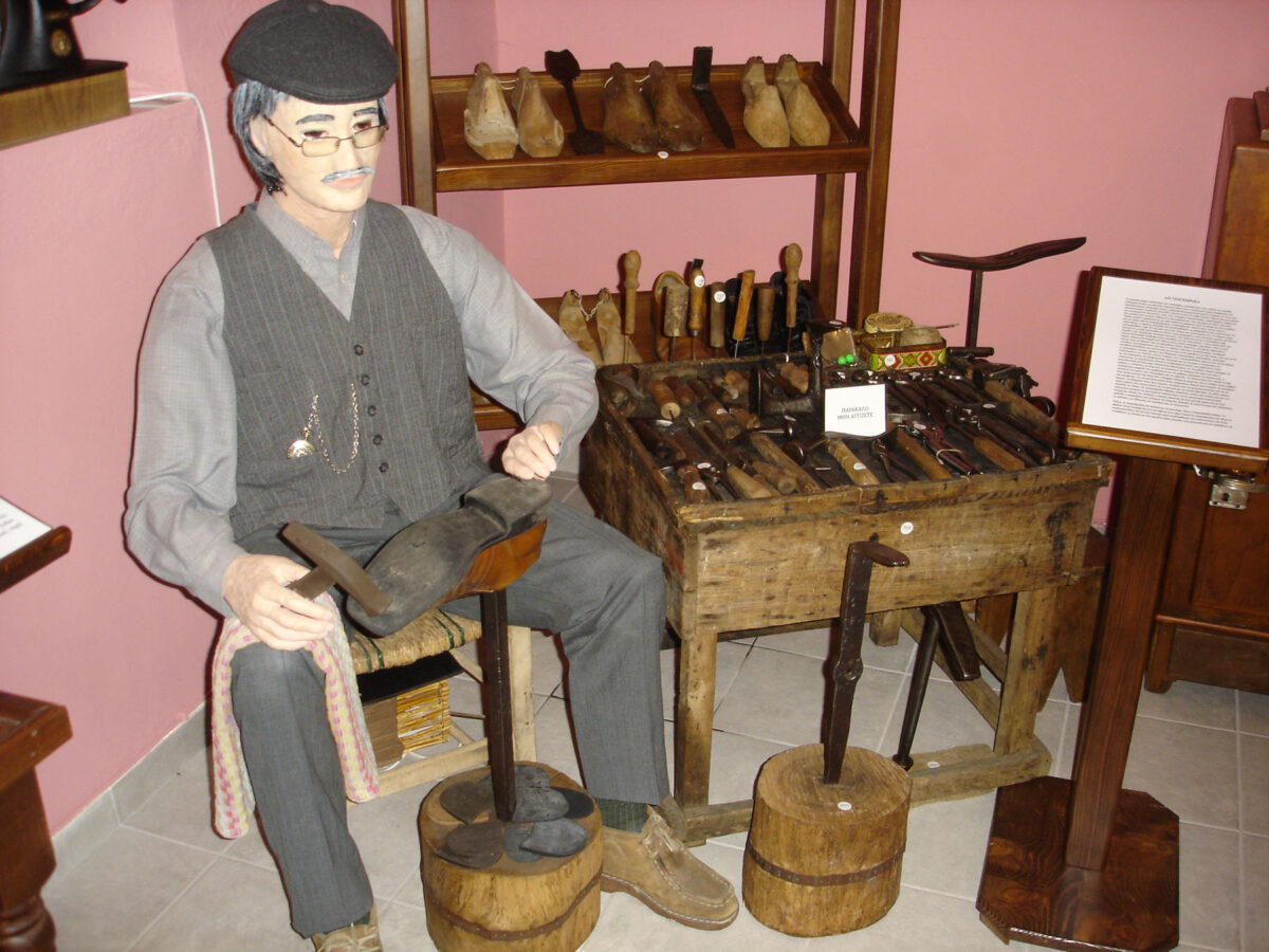 Στο Ιστορικό-Νομισματικό-Λαογραφικό Μουσείο του Αγίου Βησσαρίωνα (φωτ.: Νίκος Μαρδάνης / ΑΠΕ-ΜΠΕ).