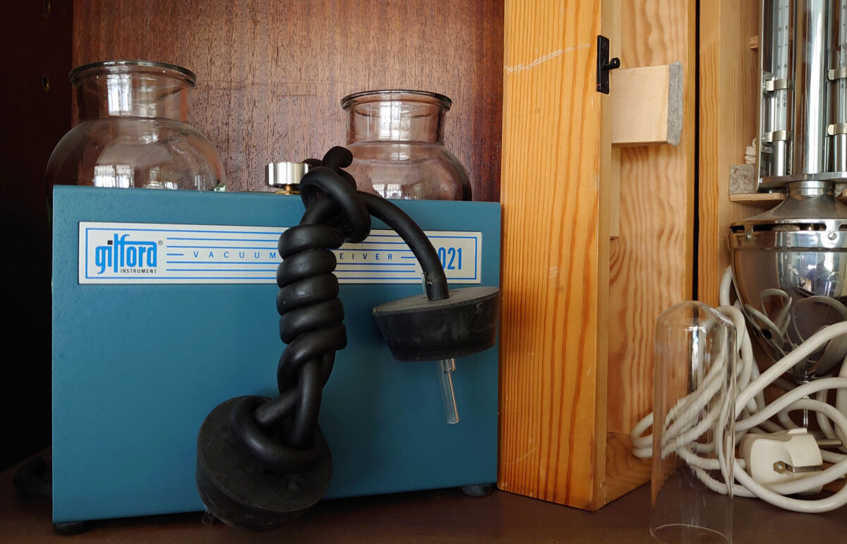 Το μουσείο θα περιλαμβάνει αρχεία, τεκμήρια, μηχανήματα βιοϊατρικής τεχνολογίας, που είναι ξεπερασμένα αλλά ιδιαίτερα σπάνια, φωτογραφίες, παλιά συγγράμματα (φωτ.: ΑΠΕ-ΜΠΕ). 