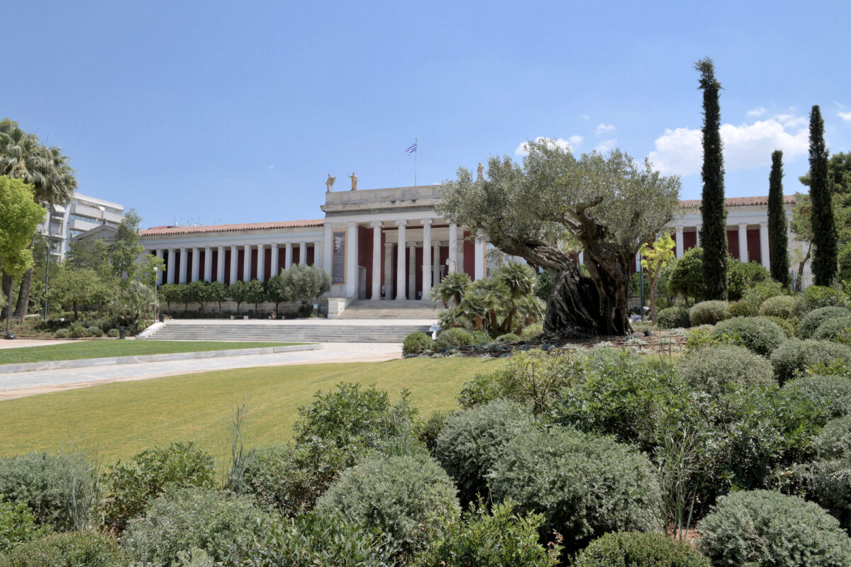 Άποψη του κήπου του Εθνικού Αρχαιολογικού Μουσείου (φωτ.: ΥΠΠΟΑ).