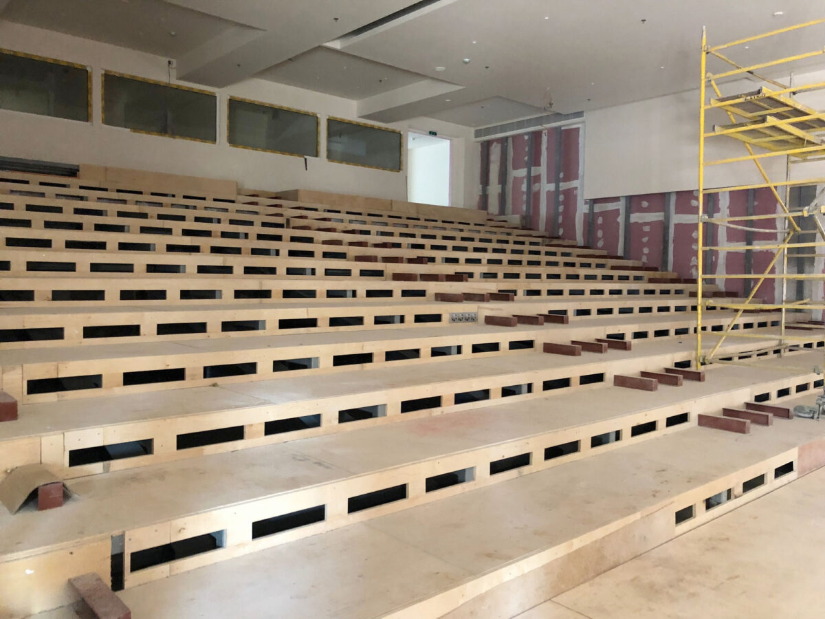 Σε εξέλιξη βρίσκεται η κατασκευή του κεντρικού αμφιθεάτρου της Εθνικής Πινακοθήκης, το οποίο θα παραδοθεί ολοκληρωμένο τον προσεχή Οκτώβριο (φωτ.: ΥΠΠΟΑ).