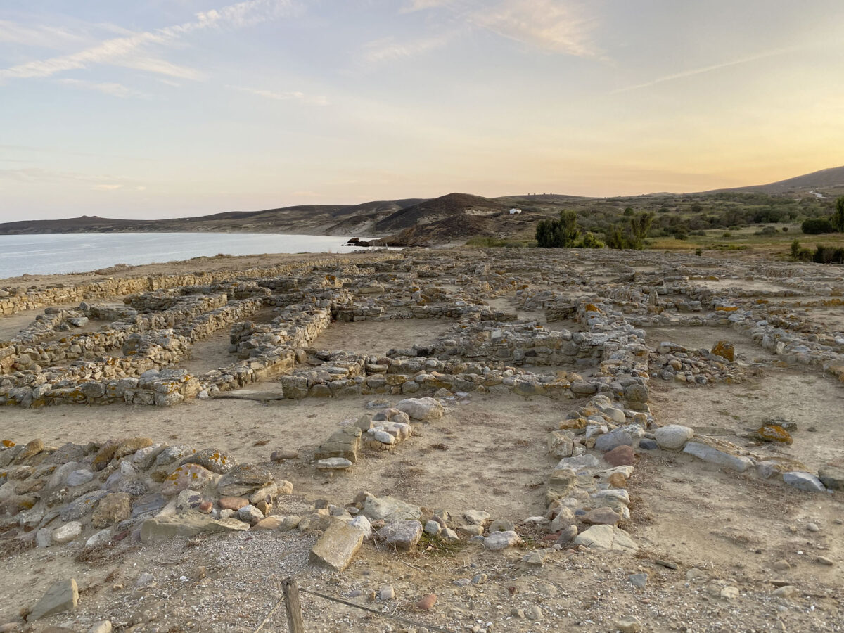 Στον αρχαιολογικό χώρο της Πολιόχνης (φωτ.: ΥΠΠΟΑ).