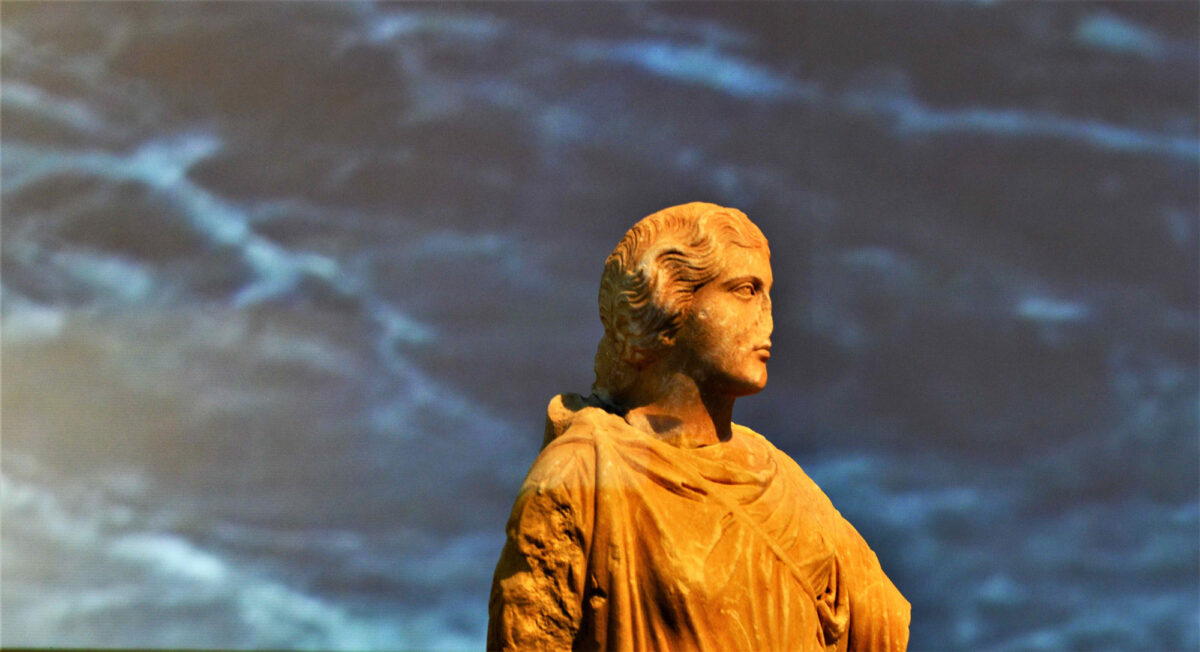 Αγαλμάτιο της θεάς Άρτεμης. από τον Πεντάλοφο Αιτωλοακαρνανίας (φωτ.: ΕΑΜ).