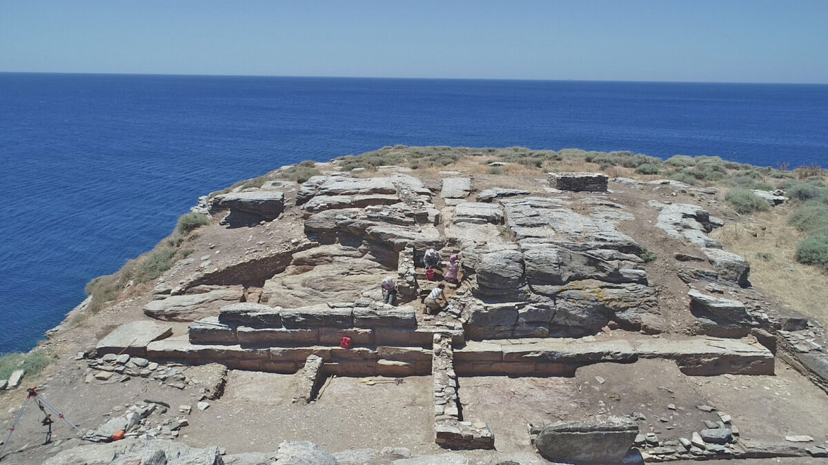 Εικ. 4. Το αρχαίο ιερό από τα ανατολικά.