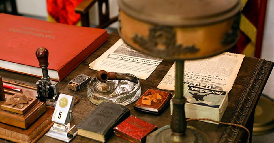 Στο σφυρί, η συλλογή του KGB Espionage Museum