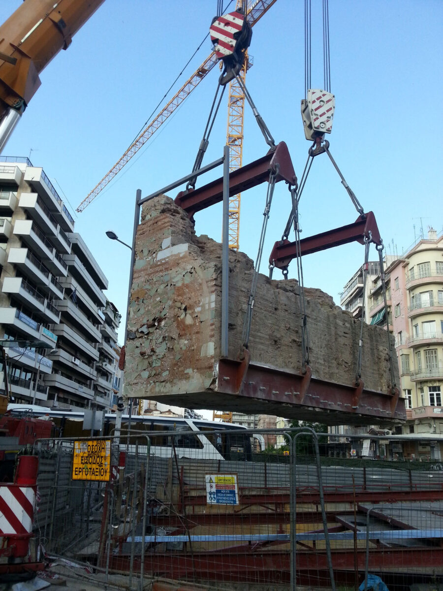 Απόσπαση του κρηναίου οικοδομήματος, Αγία Σοφία (φωτ.: ΥΠΠΟΑ).