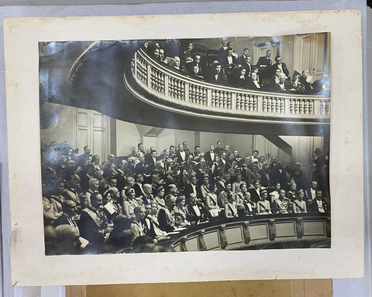 Χαρτώο υλικό από το τ. βασιλικό κτήμα Τατοΐου (φωτ.: ΥΠΠΟΑ).