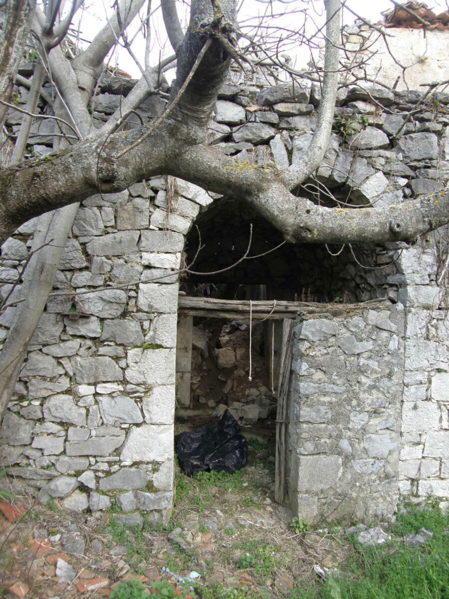 Το σπίτι που γεννήθηκε ο Νίκος Γκάτσος στην Ασέα Αρκαδίας (φωτ.: ΥΠΠΟΑ).