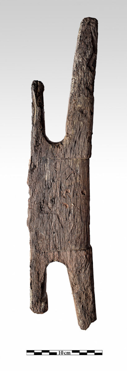 Ξύλινη δέστρα (φωτ.: Π. Βεζυρτζής).