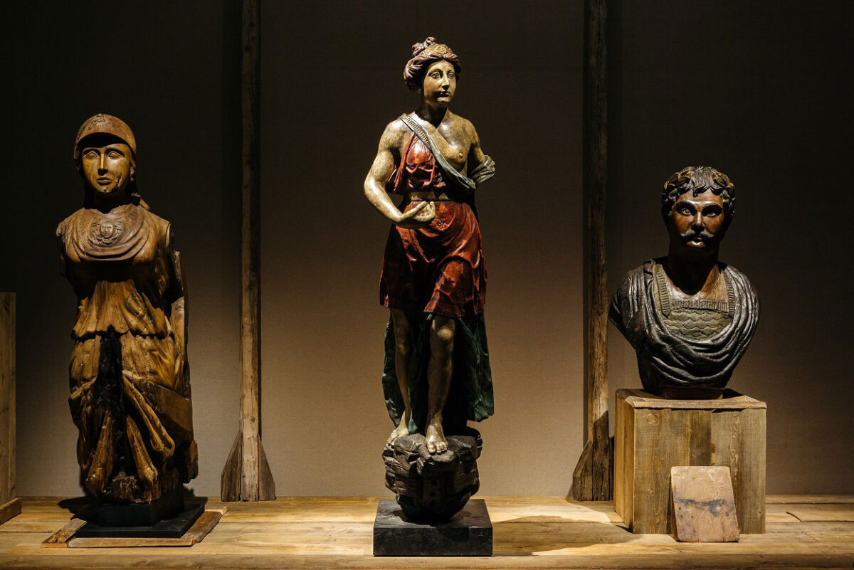 Άποψη της έκθεσης «Αρχαιολατρεία και Φιλελληνισμός. Συλλογή Θανάση και Μαρίνας Μαρτίνου», που φιλοξενείται στο Μουσείο Κυκλαδικής Τέχνης (φωτ.: Πάρις Ταβιτιάν). 