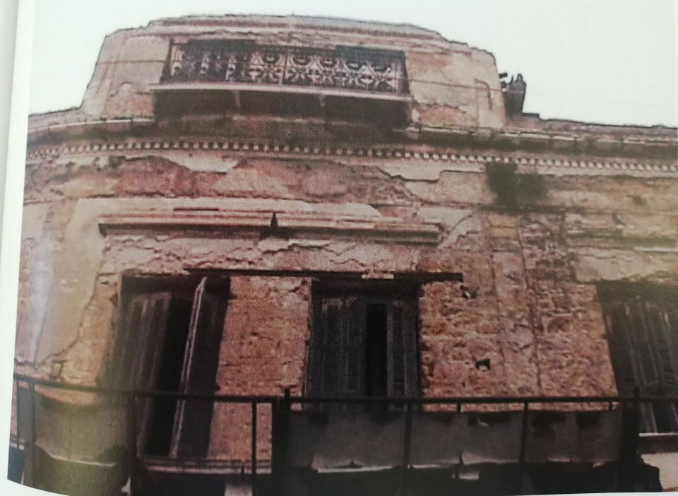 Το παλιό αρχοντικό της οικογένειας Παπαγιάννη, το οποίο βρίσκεται στο κέντρο του Πύργου, στην οδό Ερμού, έχει εγκαταλειφθεί εδώ και περίπου 20 χρόνια (φωτ.: ΑΠΕ-ΜΠΕ).