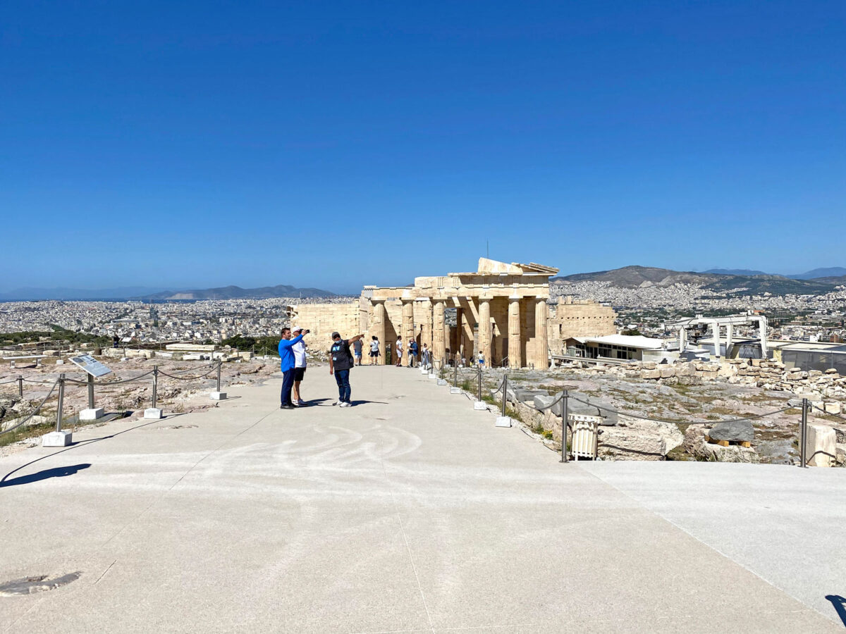 Στον Ιερό Βράχο της Ακρόπολης (φωτ.: MONUMENTA).