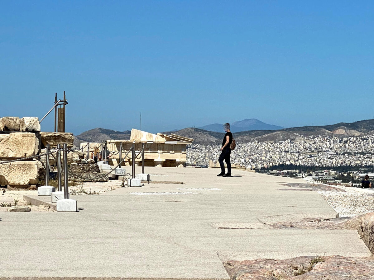 Στον Ιερό Βράχο της Ακρόπολης (φωτ.: MONUMENTA).