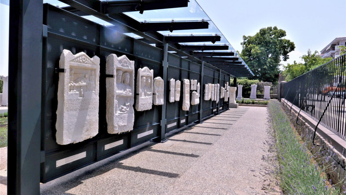 Ο «Τοίχος της Μνήμης». © Υπουργείο Πολιτισμού και Αθλητισμού.