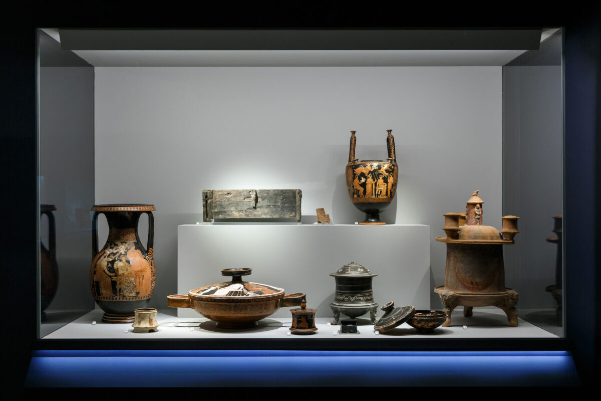 Άποψη της έκθεσης. Φωτ.: Πάρις Ταβιτιάν © Μουσείο Κυκλαδικής Τέχνης.