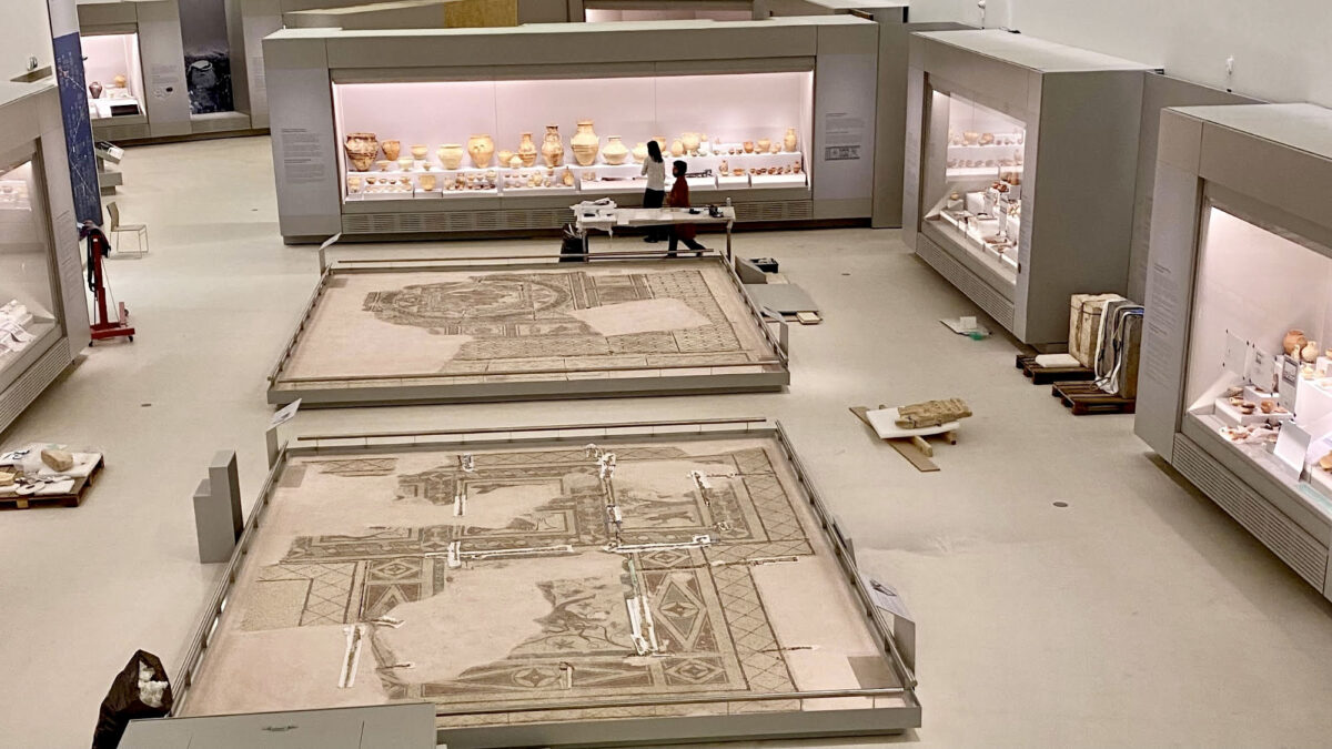Αυτοψία στο υπό κατασκευή Αρχαιολογικό Μουσείο Χανίων πραγματοποίησε η Υπουργός Πολιτισμού και Αθλητισμού Λίνα Μενδώνη (φωτ.: ΥΠΠΟΑ).