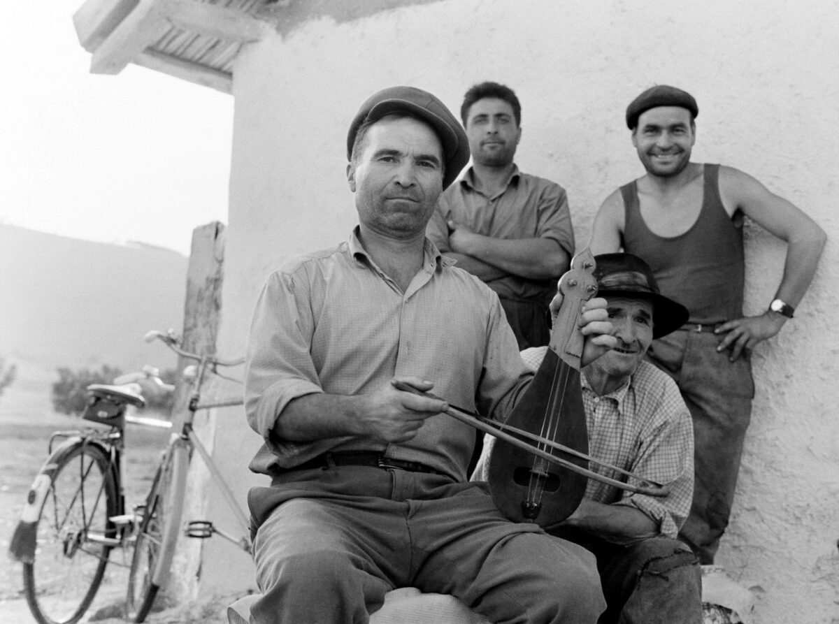 Martin Koenig, O Vasile Luca, λυράρης Βουλγαρικής καταγωγής στο χωριό Caugagia της περιοχής Δοβρουτσά, Ρουμανία, 1968.