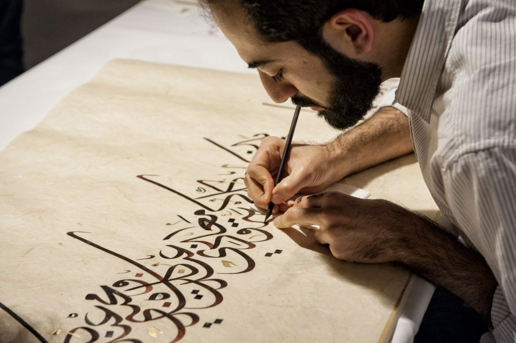 Ο Jassim Meraj, καλλιγράφος από το Κουβέιτ. © Jassim Meraj, Kuweit, 2017.