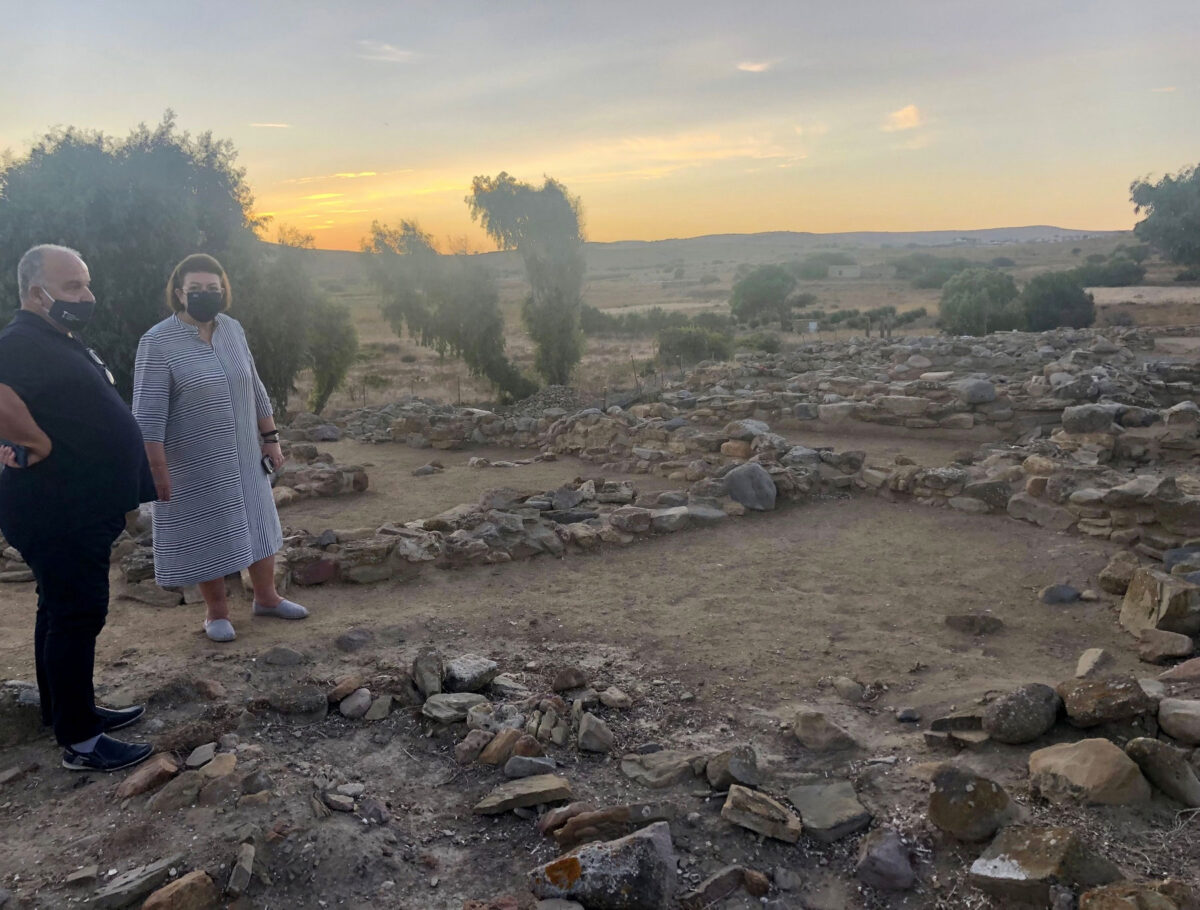 Αυτοψία της Λίνας Μενδώνη στην Πολιόχνη (φωτ.: ΥΠΠΟΑ).