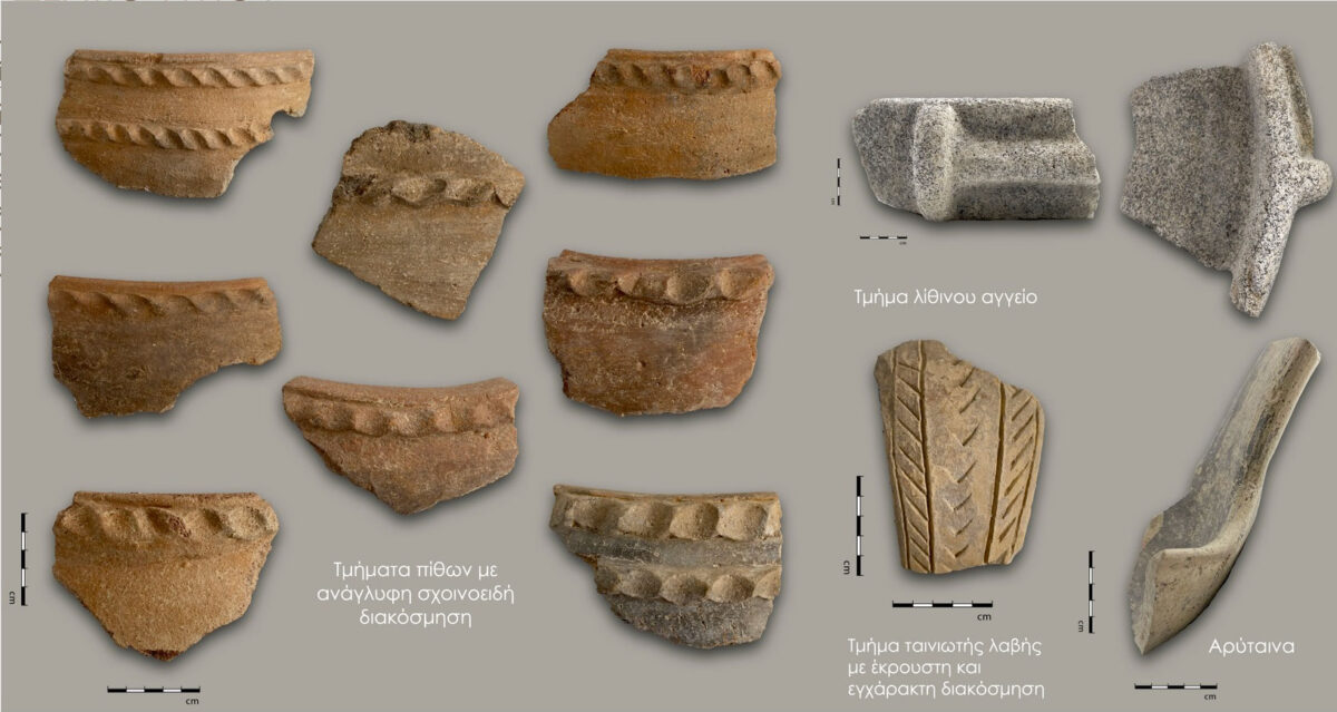 Εικ. 10. Ευρήματα από την ανασκαφή της Αρχαίας Τενέας. Φωτ.: ΥΠΠΟΑ.