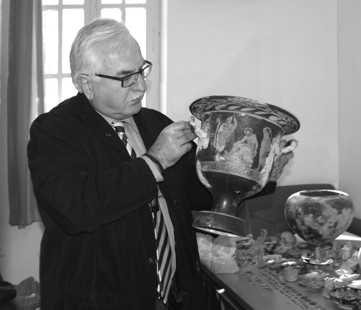 Αναμνηστικό μετάλλιο από τον Γ. Τσούκαλη