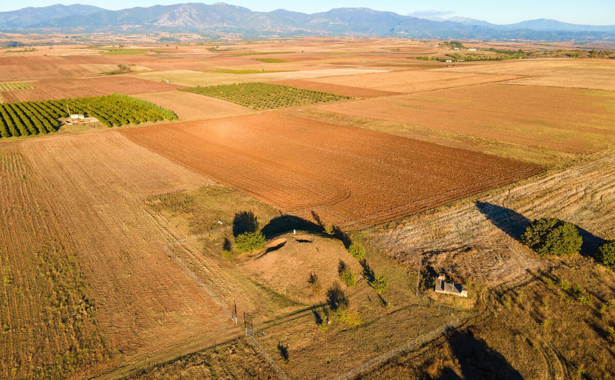 Ο ταφικός τύμβος Μεσιάς (φωτ.: Αρχείο Εφορείας Αρχαιοτήτων Κιλκίς).