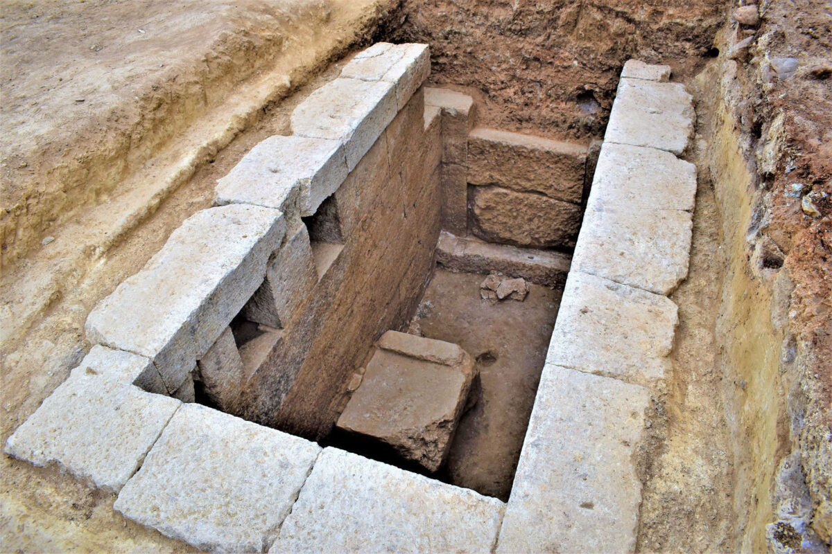 Ταφικός τύμβος Μεσιάς, το εσωτερικό του τάφου Α (φωτ.: Αρχείο Εφορείας Αρχαιοτήτων Κιλκίς).