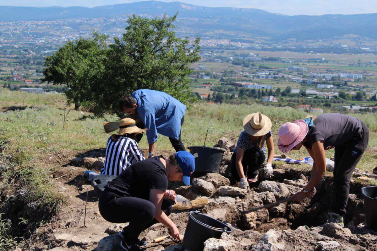 Άποψη της ανασκαφής στη θέση «Τράπεζα Νέου Ρυσίου - Καρδίας» (φωτ.: ΑΠΕ-ΜΠΕ / Μ. Μανωλεδάκης).