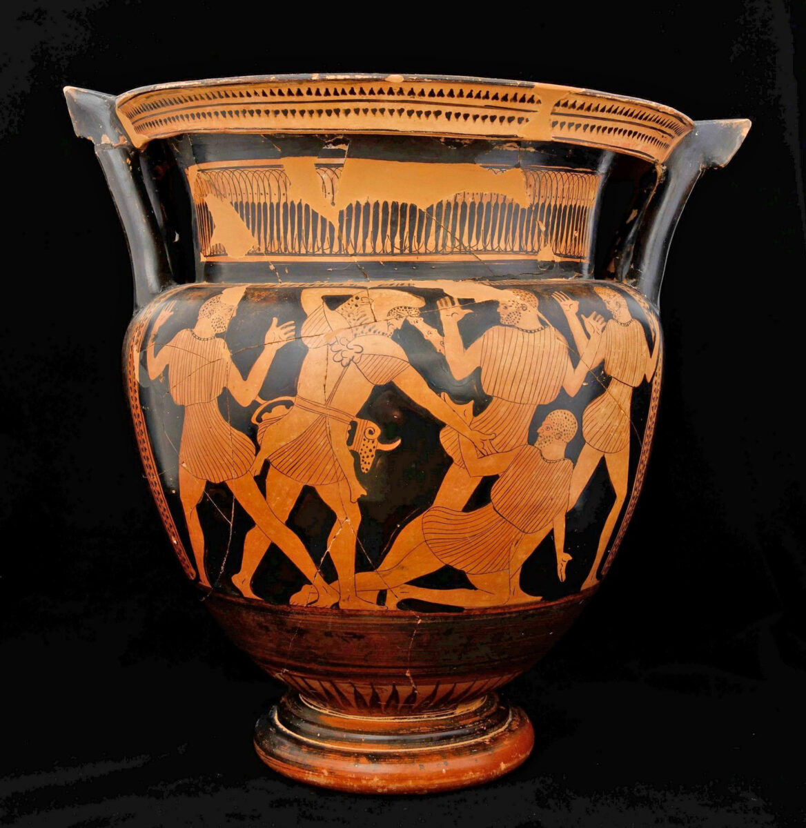 Αττικός ερυθρόμορφος κιονωτός κρατήρας με παράσταση Ηρακλή που επιτίθεται στον Βούσιρι, βασιλιά της Αιγύπτου. Γύρω στα 470 π.Χ. EAM, A 19568. © Εθνικό Αρχαιολογικό Μουσείο/© Ελ. Γαλανόπουλος.