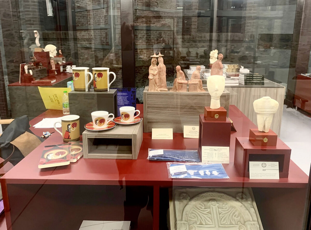 Αρχαιολογικό Μουσείο Χαλκίδας «Αρέθουσα», πωλητήριο (φωτ.: ΥΠΠΟΑ).