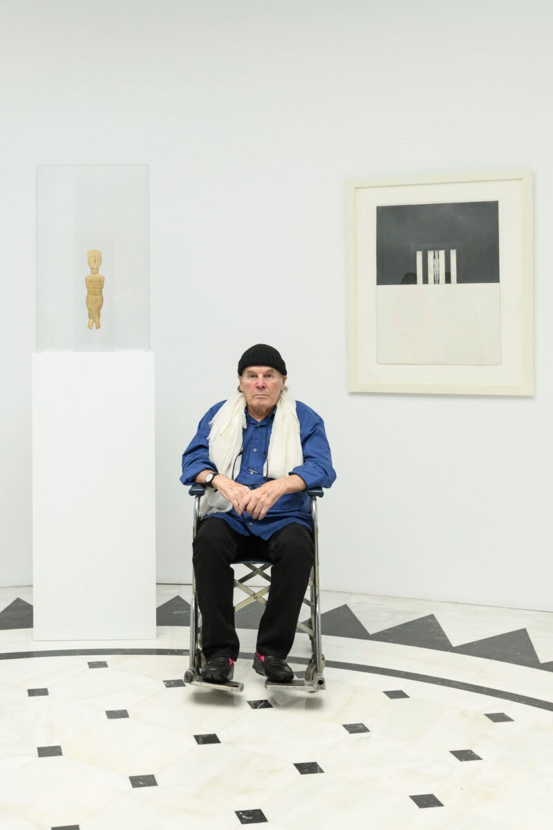 Ο Brice Marden. Φωτ.: Ελίνα Γιουνανλή. © Μουσείο Κυκλαδικής Τέχνης.