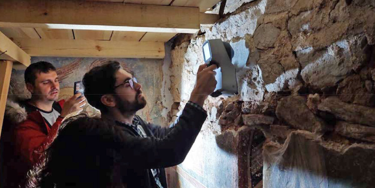 Στον ναό του Αγίου Γεωργίου στο Κουρμπίνοβο (πηγή εικόνας: EKBMM).